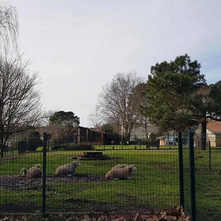 Frühstückspension D'hotes Entre-deux Lacs 3*