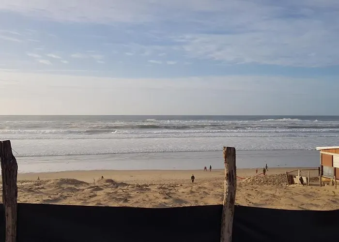 D'hotes Entre-deux Lacs Bed & Breakfast 3*