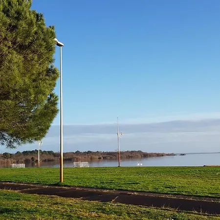 D'hotes Entre-deux Lacs *