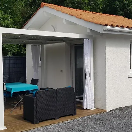 D'hotes Entre-deux Lacs Bed & Breakfast *