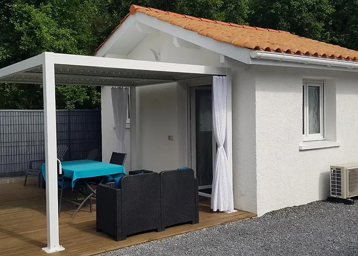 D'hotes Entre-deux Lacs Bed & Breakfast 3*